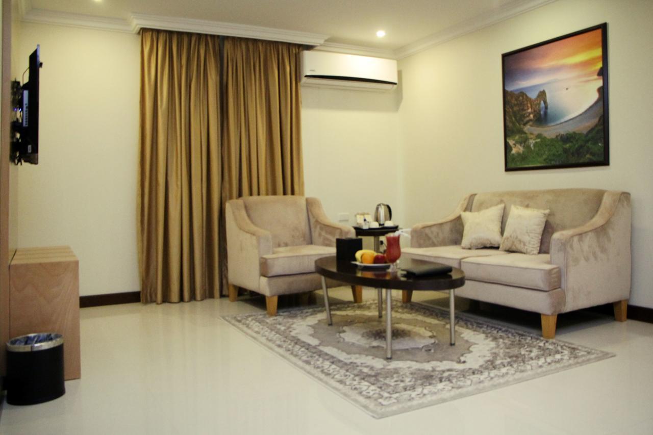 Almuhaidb Residence Al Al Jubail Esterno foto